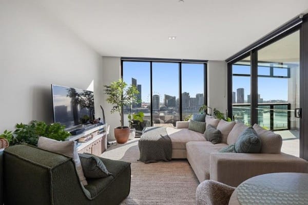 Living Room of 1004/9 Waterside Place, Docklands