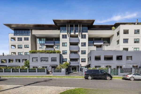 Building Facade of 174 Esplanade East, Port Melbourne