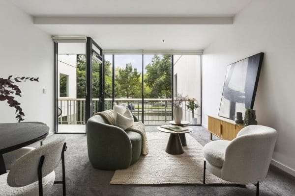 Living Room of 203/582 St Kilda Road, Melbourne