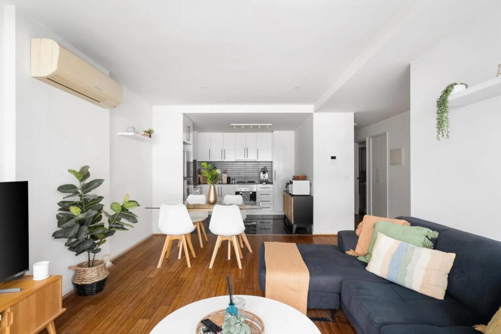 Living Room of 212/2A Montrose Place, Hawthorn East