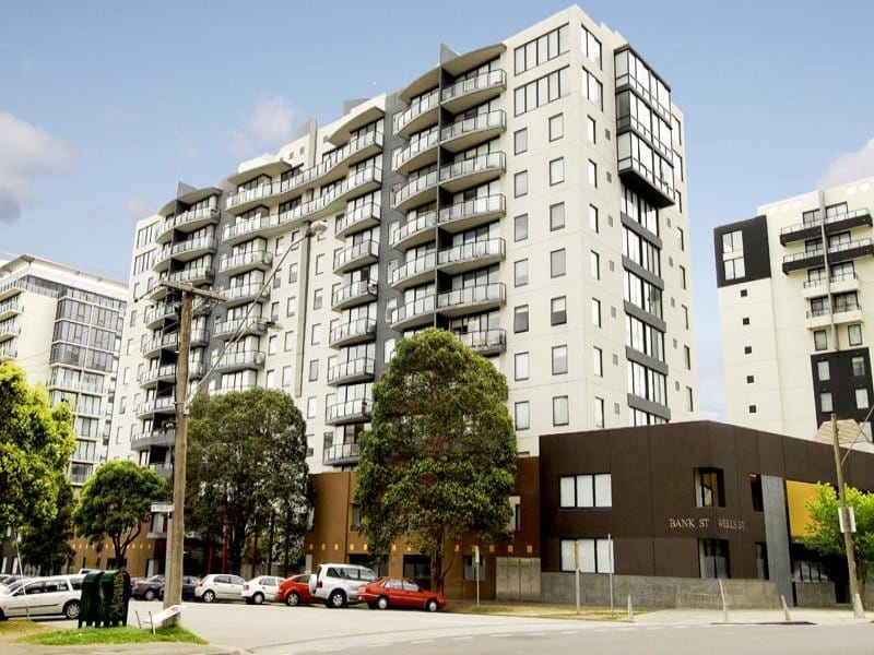 Building Facade of 28 Bank Street, South Melbourne