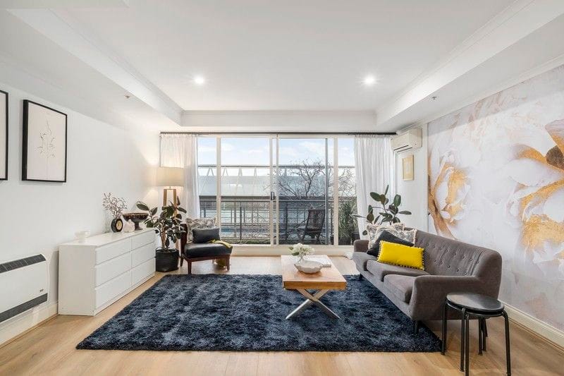 Living Room of 34/632 St Kilda Road Melbourne