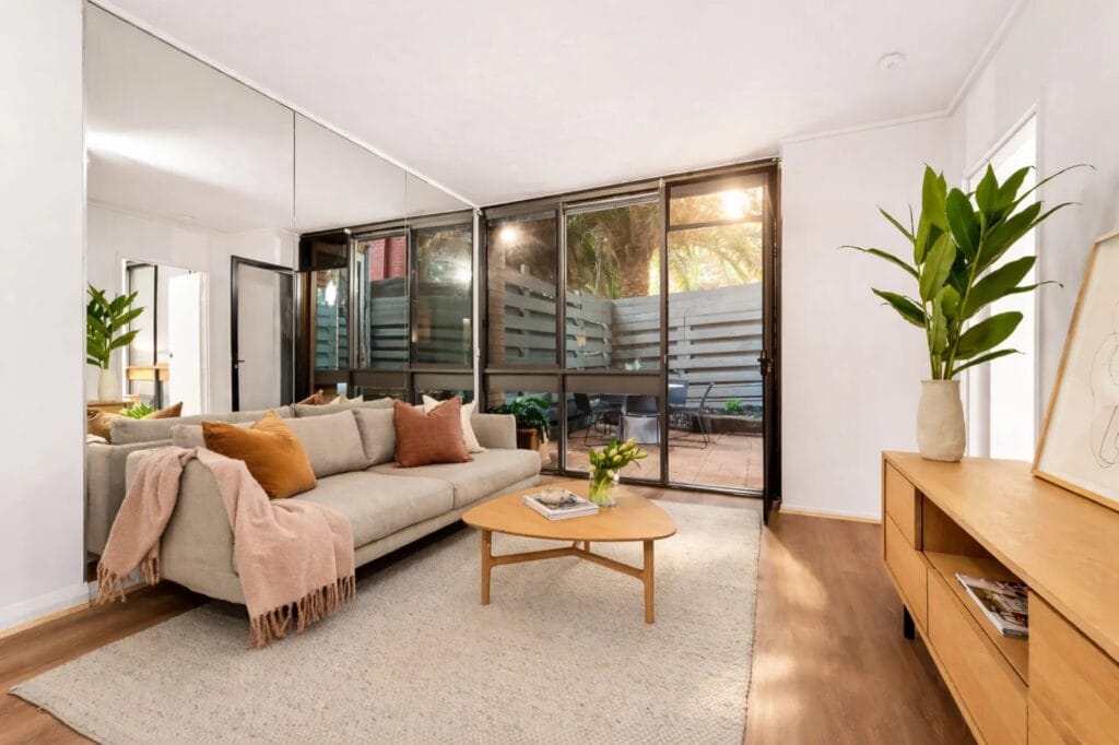 Living Room of 4/343 Beaconsfield Parade, St Kilda West