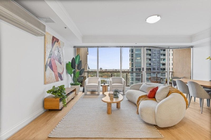Living Room of 90/632 St Kilda Road Melbourne